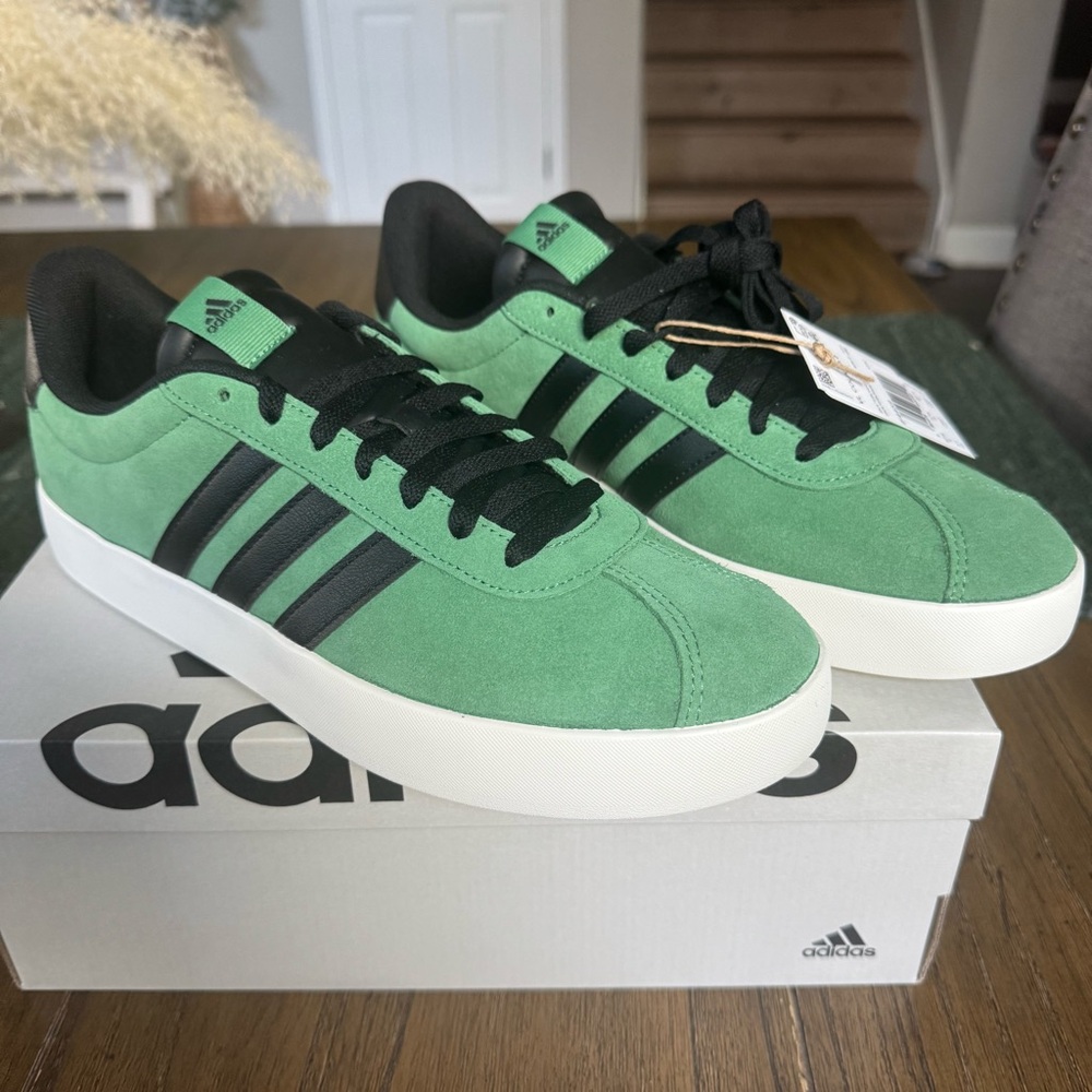 Adidas VL Court 3.0 green and black sneakers